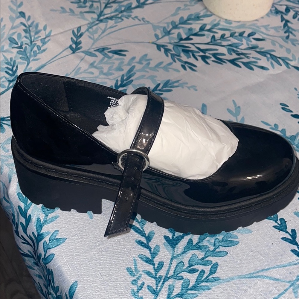 Steve Madden Black Chunky Platform Flats